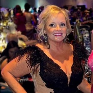 Meet your Posher, Gwen